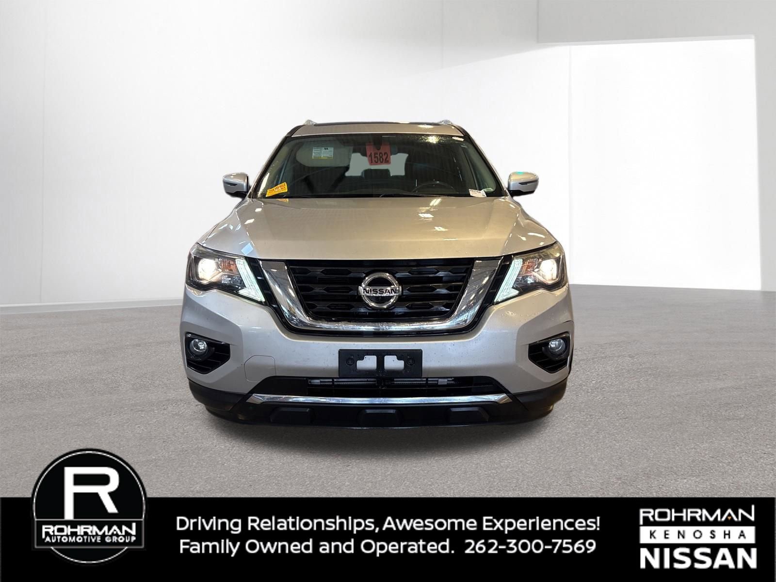Used 2017 Nissan Pathfinder SL w/ SL Premium Package FWD image 10