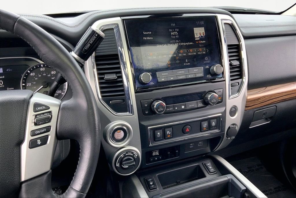 Used 2021 Nissan Titan SL w/ Moonroof Package image 9