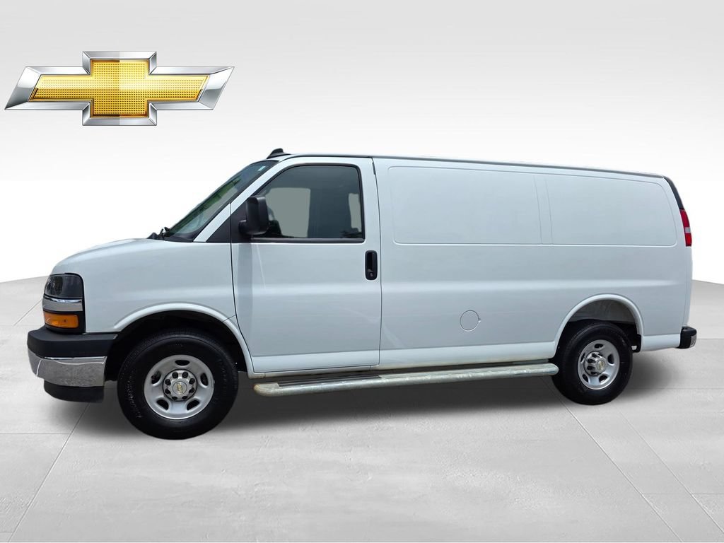 Certified 2025 Chevrolet Express 2500 w/ Driver Convenience Package RWD image 3