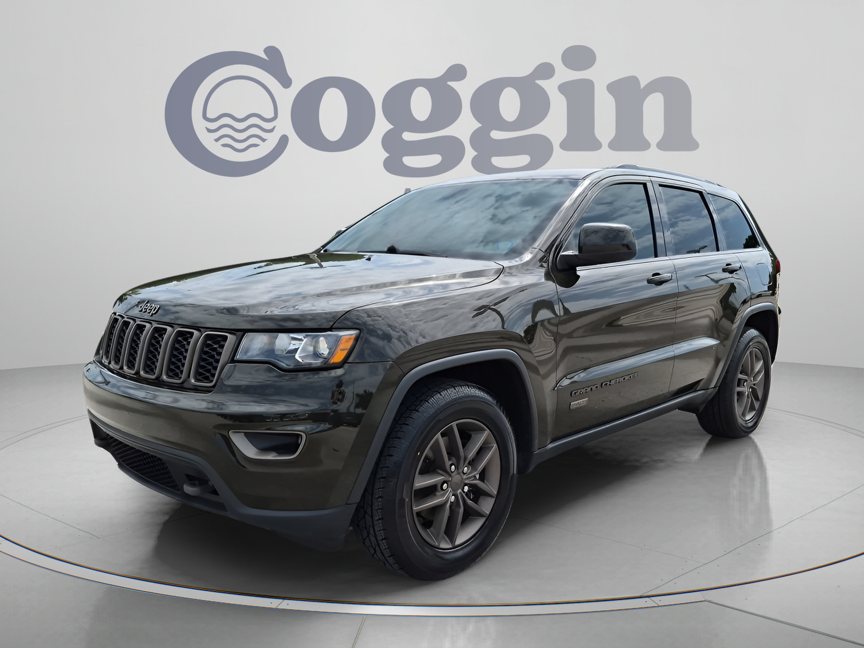 Used 2017 Jeep Grand Cherokee Laredo 75th Anniversary RWD image 2