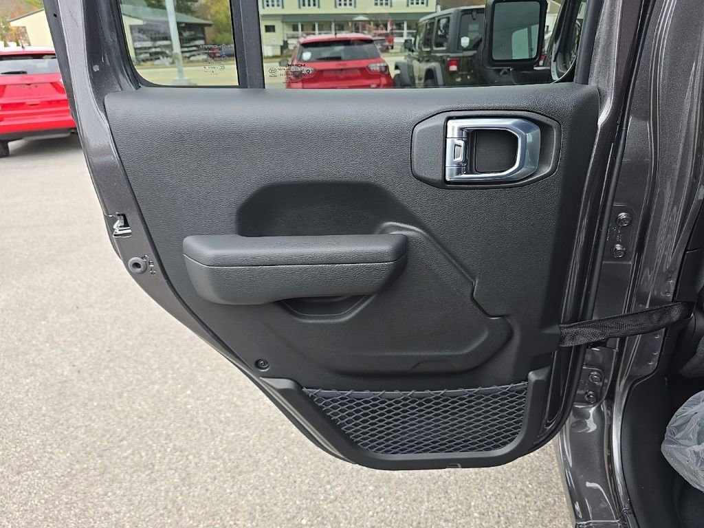 New 2026 Jeep Gladiator Sport image 15