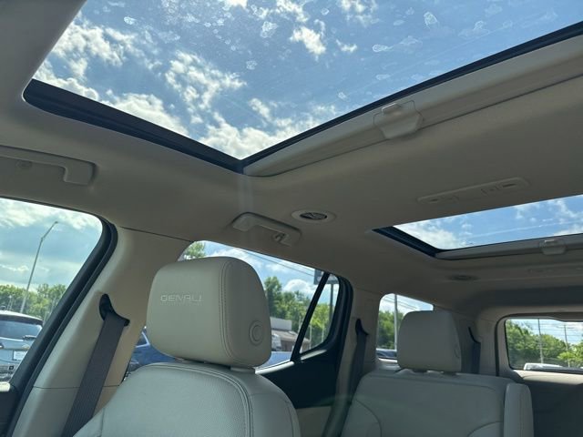 Used 2019 GMC Acadia Denali w/ Technology Package FWD image 31