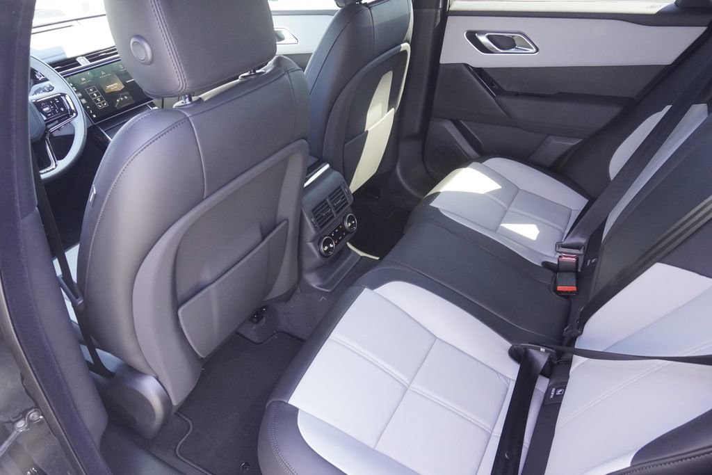 New 2026 Land Rover Range Rover Velar Dynamic SE image 29