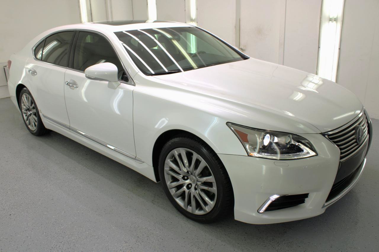Used 2017 Lexus LS 460 w/ Comfort Package RWD image 11
