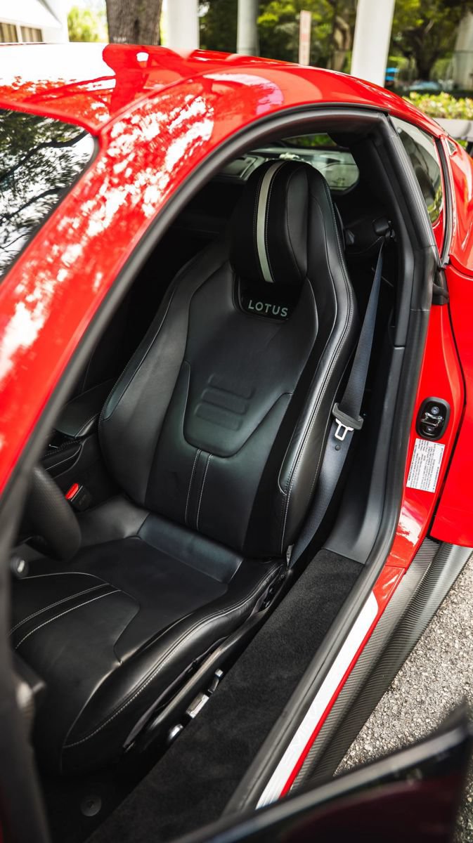 Used 2025 Lotus Emira RWD image 19