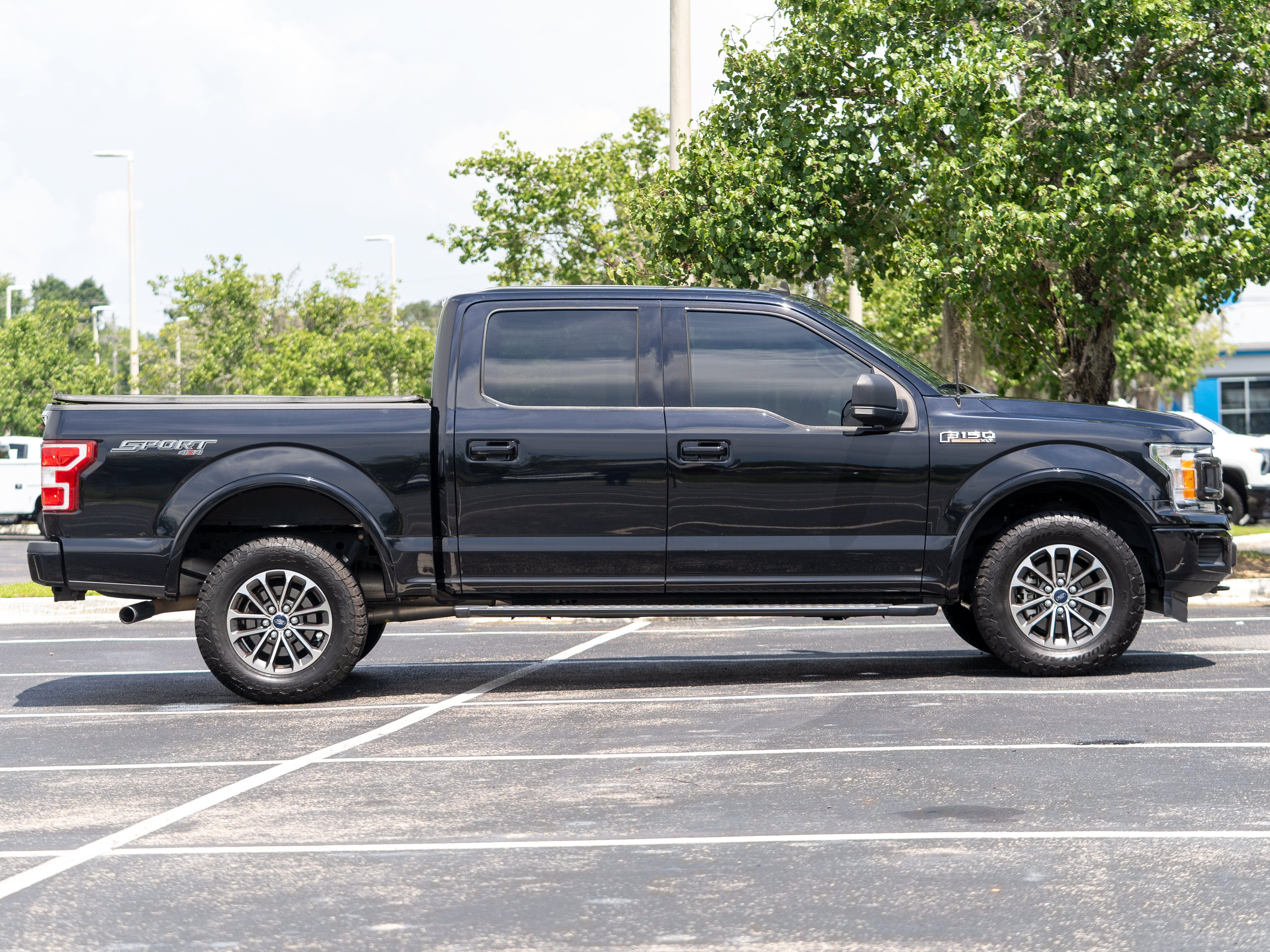 Used 2020 Ford F150 XLT w/ Equipment Group 302A Luxury AWD/4WD image 5