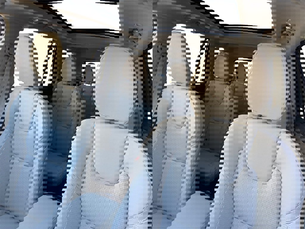 New 2026 Volvo XC90 B6 Ultra image 18