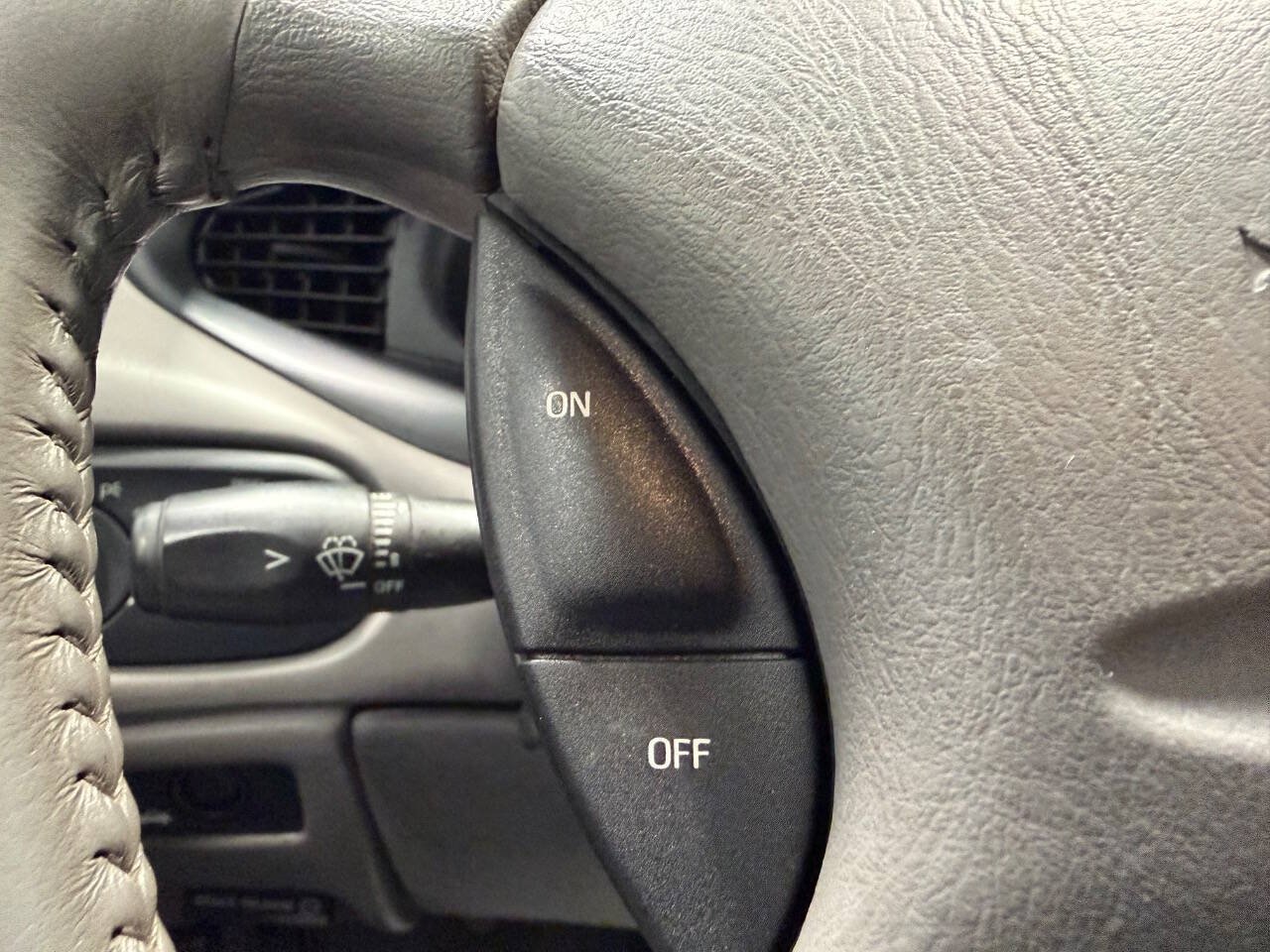 Used 1997 Ford Taurus SHO FWD image 19