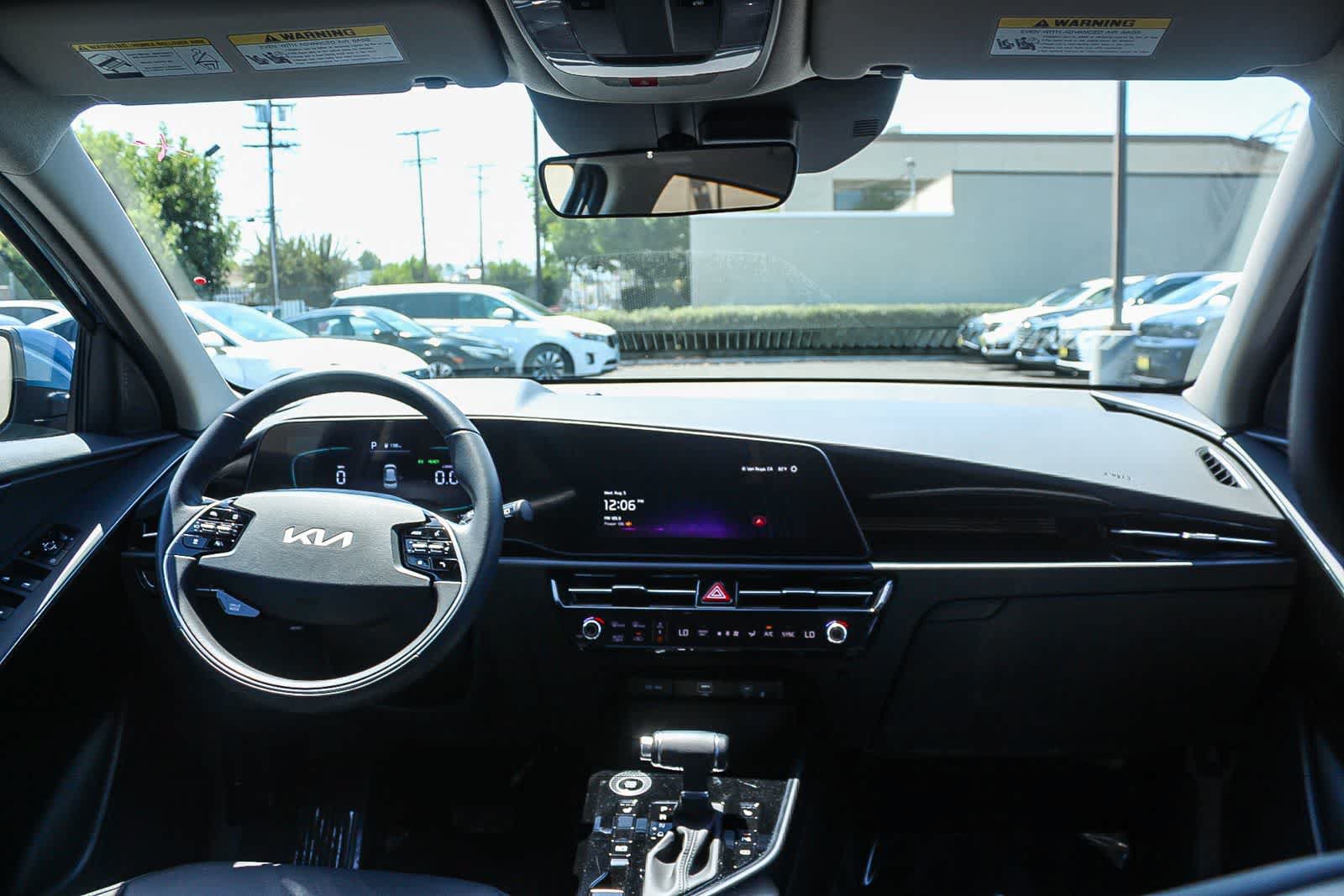 Used 2025 Kia Niro EX FWD image 16