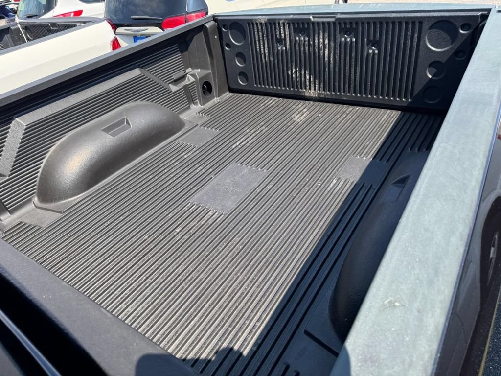 Used 2017 RAM 1500 Express w/ Black Ram 1500 Express Group AWD/4WD image 10