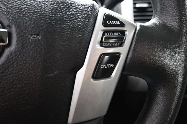 Used 2017 Nissan Titan SV RWD image 15