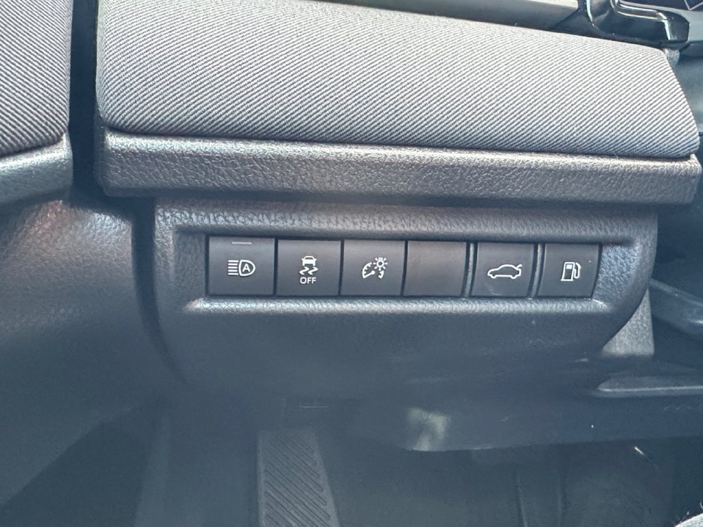 Used 2025 Toyota Camry LE FWD image 13