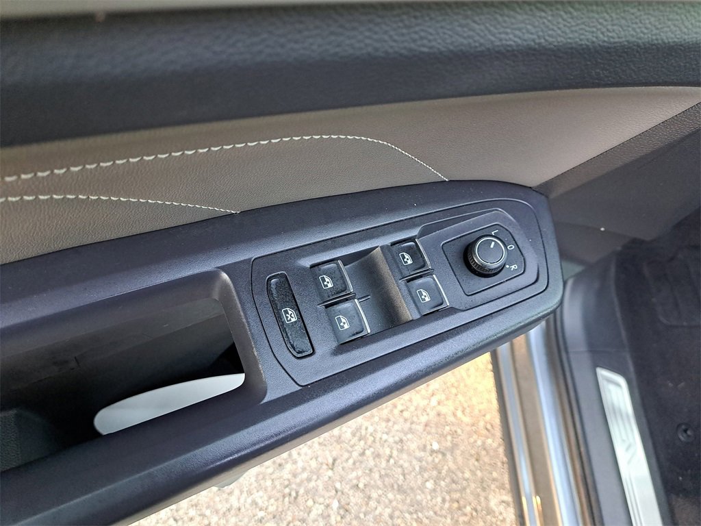 Certified 2021 Volkswagen Atlas SE image 15