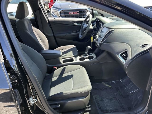 Used 2018 Chevrolet Cruze LS image 20