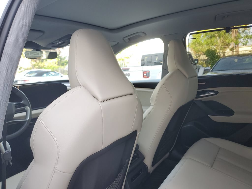 Used 2025 Audi Q6 e-tron Premium Plus w/ Premium Plus RWD image 18