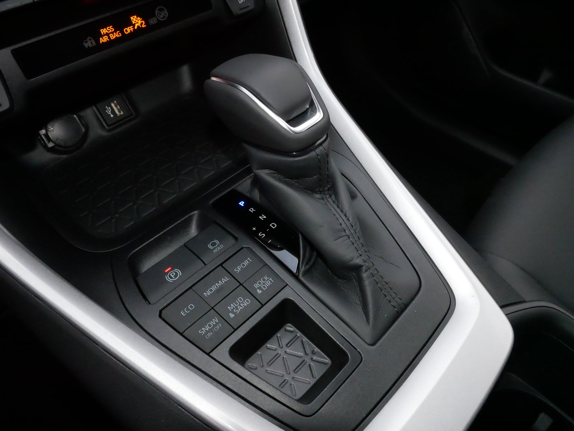 Certified 2025 Toyota RAV4 XLE Premium image 25