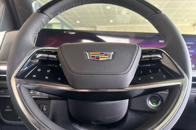 New 2026 Cadillac Escalade Platinum Sport w/ LPO, ONYX Package AWD/4WD image 24