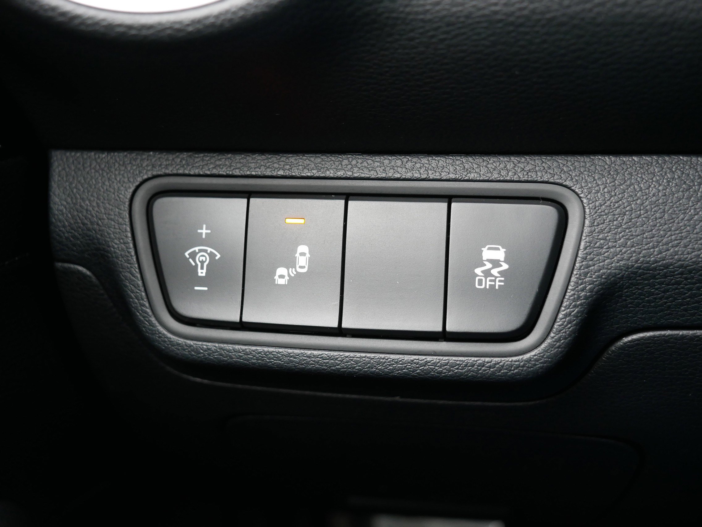 Certified 2024 Kia Forte GT-Line image 26