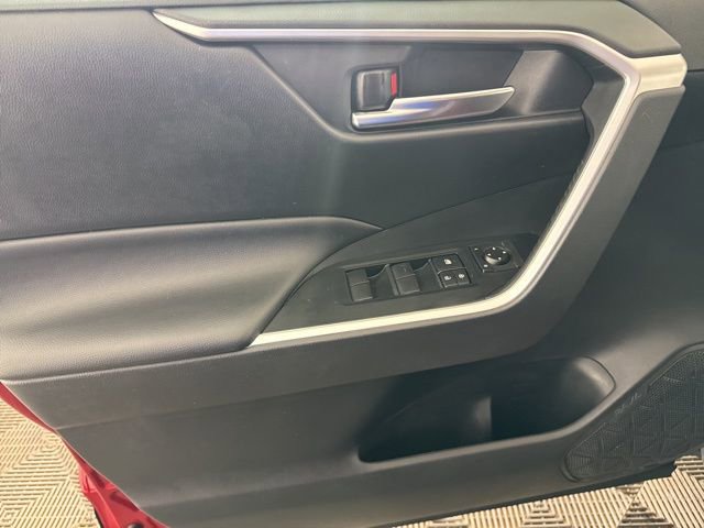 Used 2019 Toyota RAV4 XLE image 17