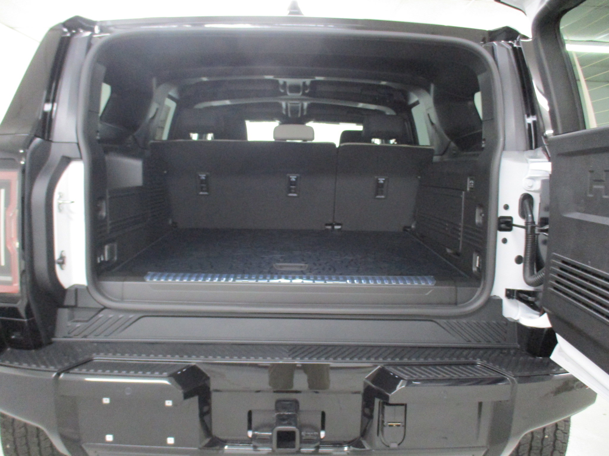 New 2026 GMC Hummer EV SUV image 13