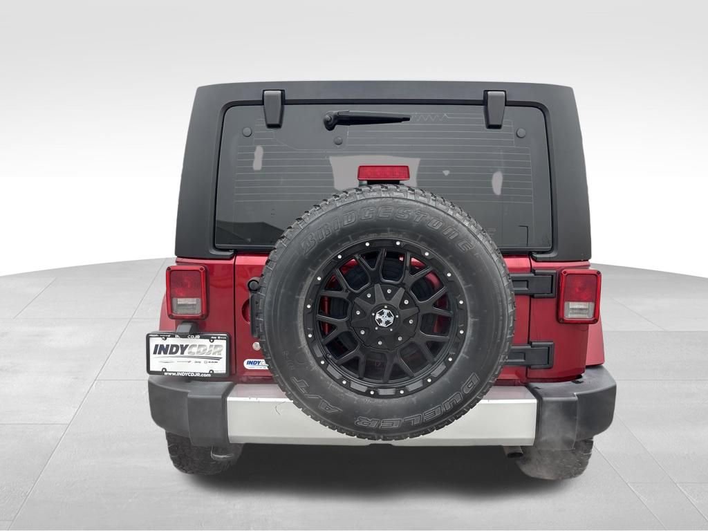 Used 2012 Jeep Wrangler Unlimited Sahara w/ Dual Top Group image 5