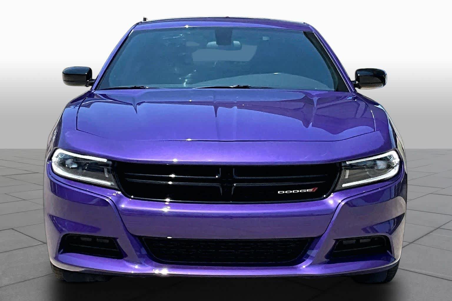 Used 2023 Dodge Charger SXT RWD image 4