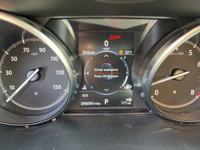 Used 2018 Land Rover Discovery Sport SE image 40