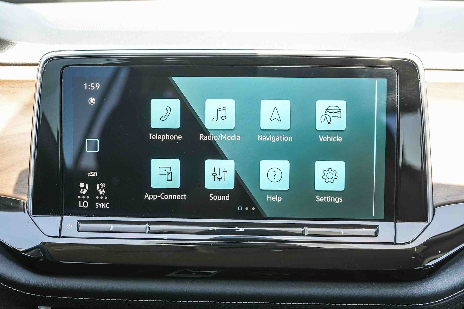 Certified 2026 Volkswagen Atlas SE FWD image 14