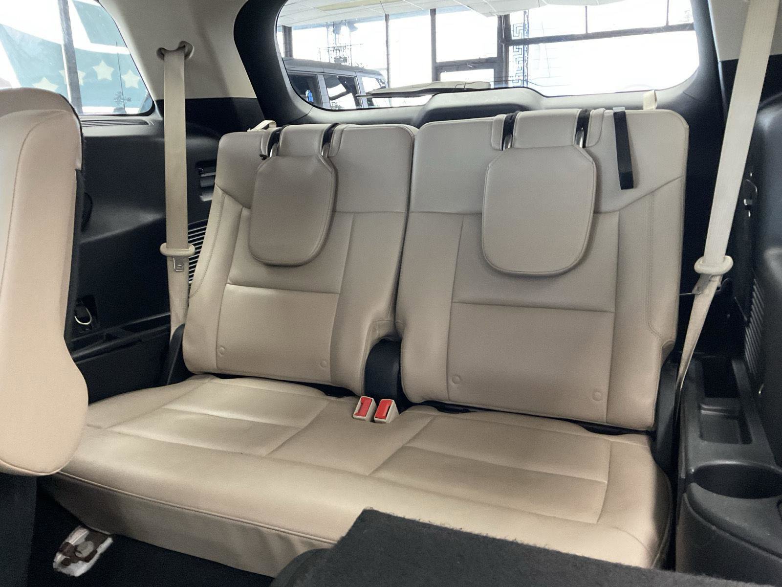 Used 2020 Ford Explorer XLT w/ Equipment Group 202A image 12