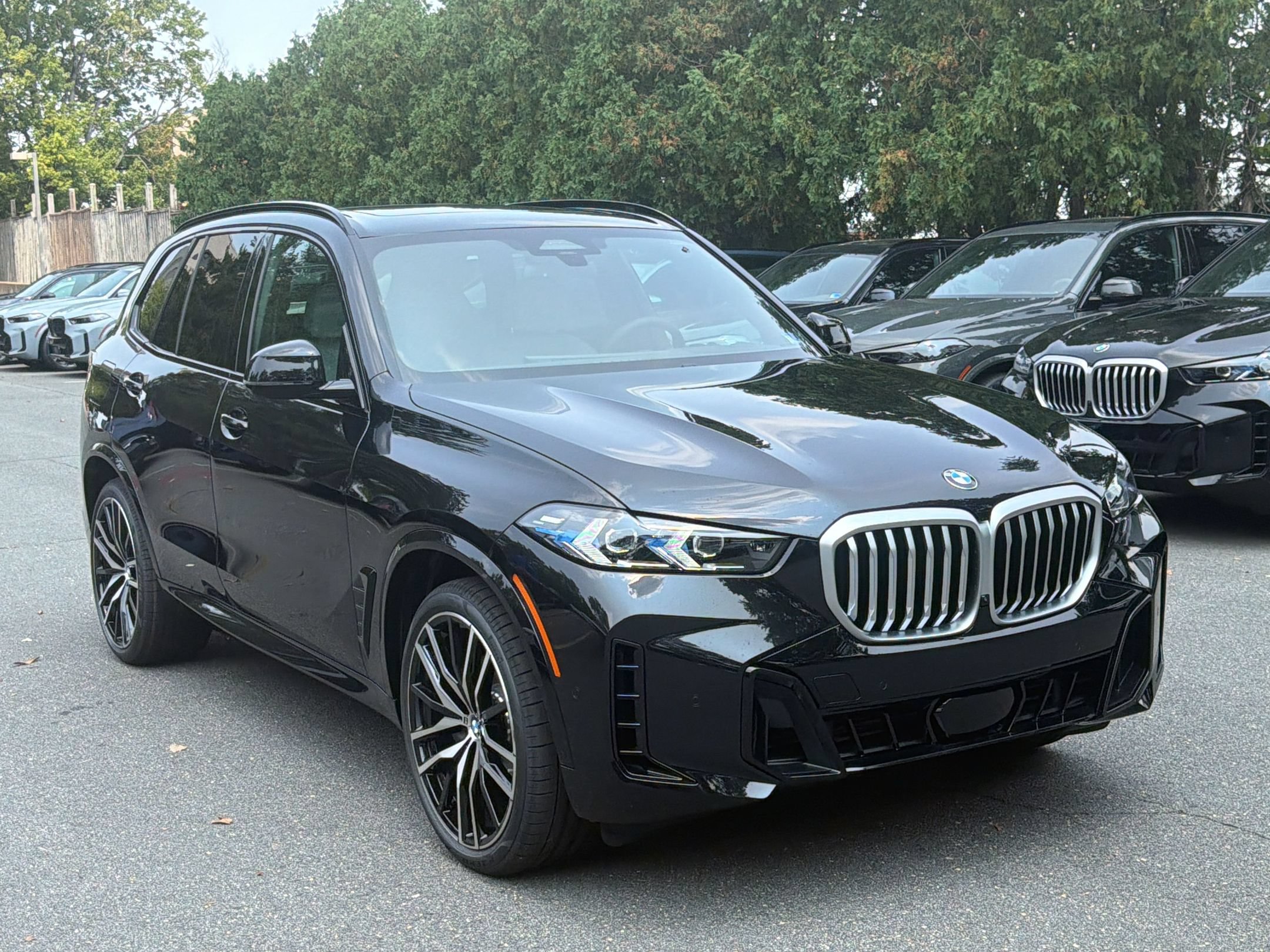 New 2026 BMW X5 xDrive40i w/ M Sport Package AWD/4WD image 7