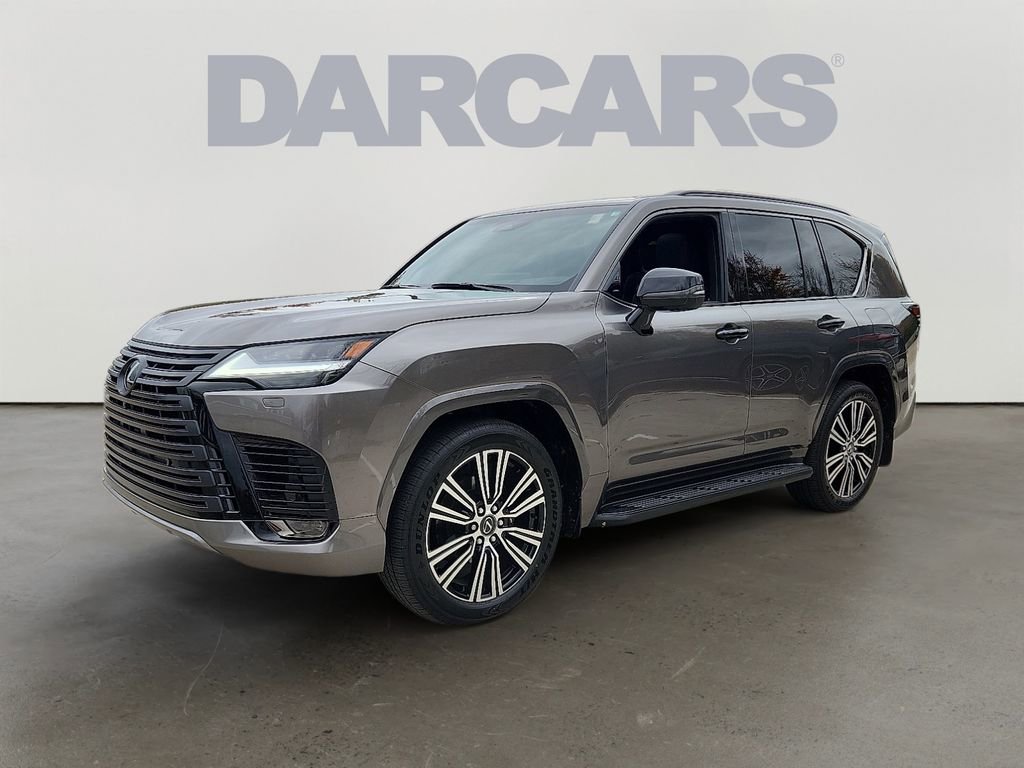 Used 2025 Lexus LX 600 4WD w/ Luxury Package image 3