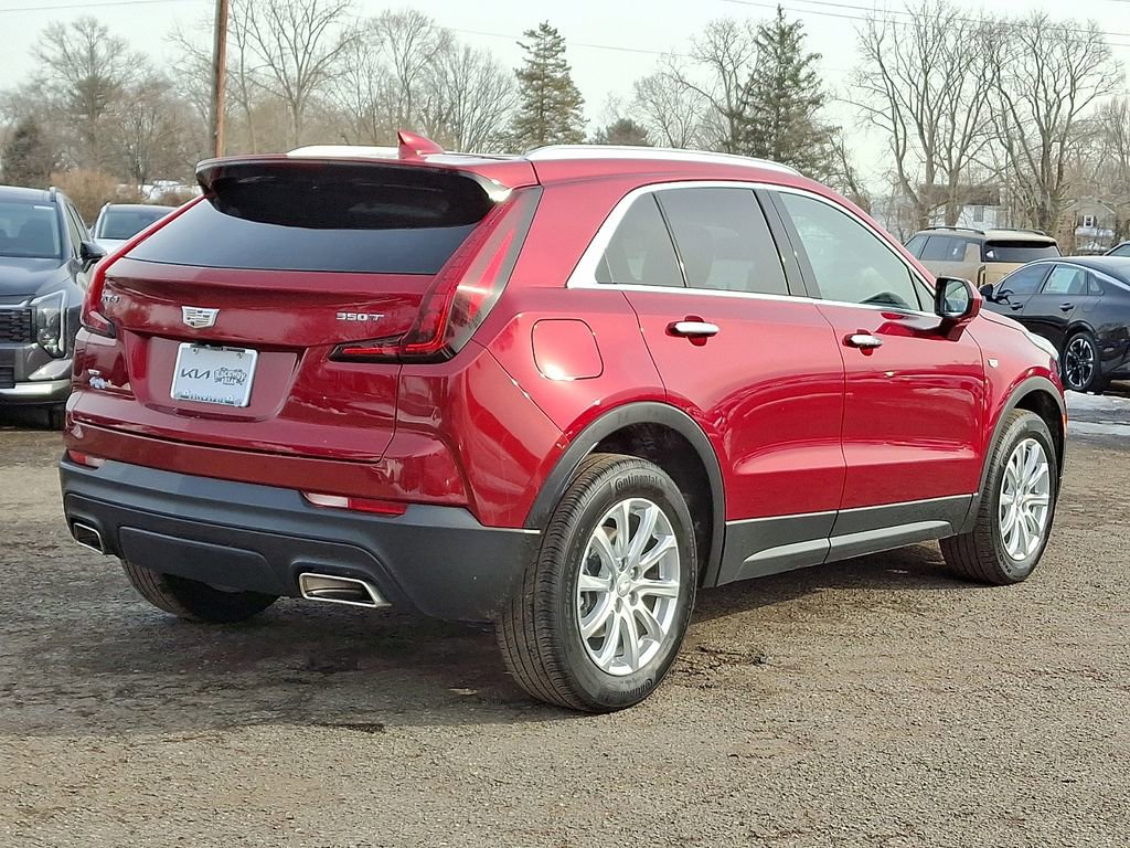 Used 2023 Cadillac XT4 Luxury w/ Cold Weather Package image 7