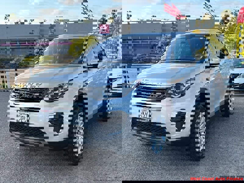 Used 2018 Land Rover Discovery Sport SE image 2