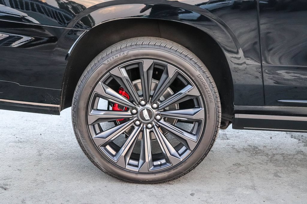 Used 2026 Cadillac Escalade ESV V AWD/4WD image 12