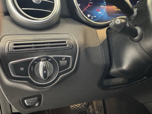 Used 2022 Mercedes-Benz GLC 300 4MATIC image 11