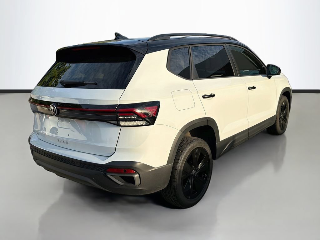 Used 2025 Volkswagen Taos SE FWD image 7