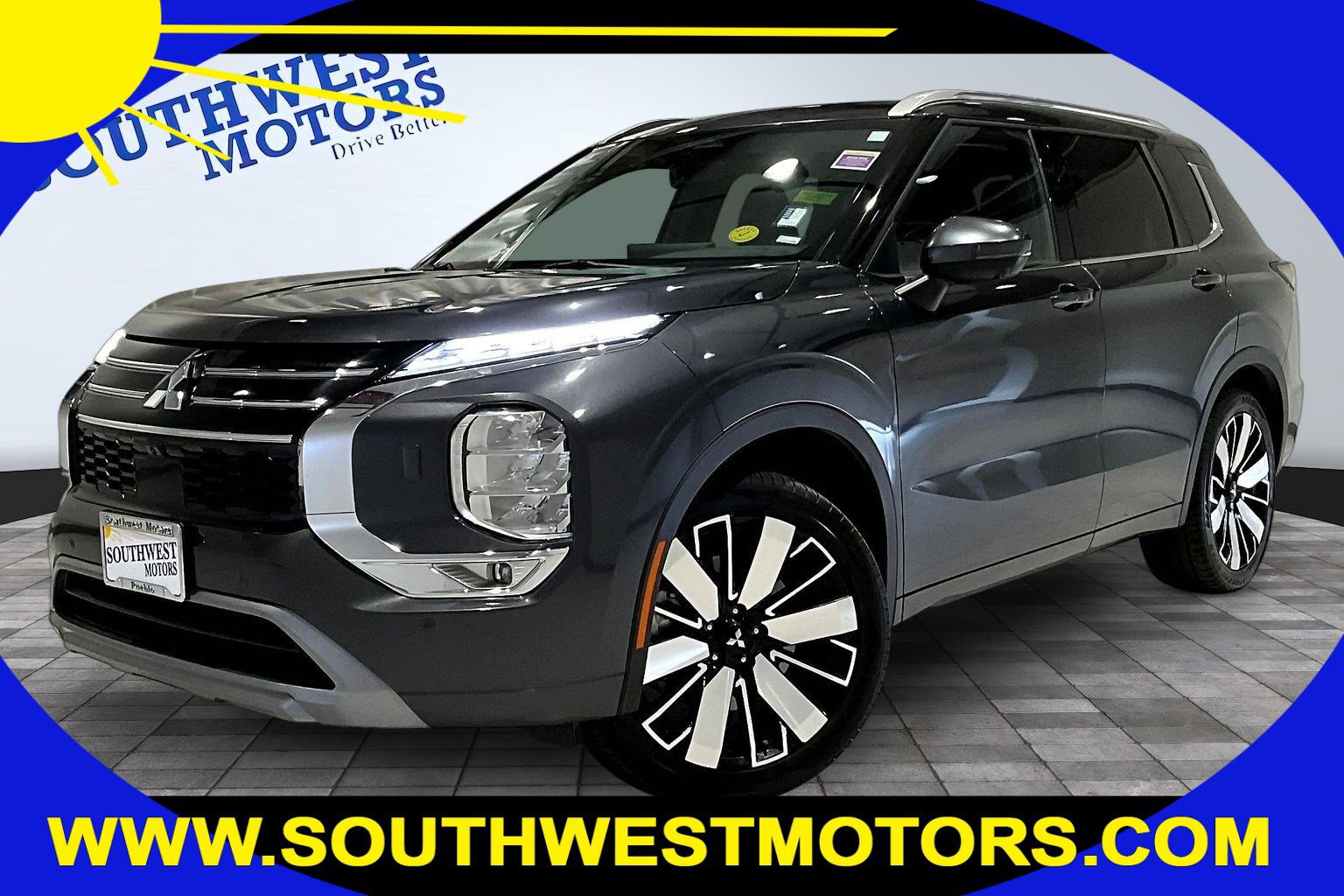 Used 2025 Mitsubishi Outlander SEL image 1