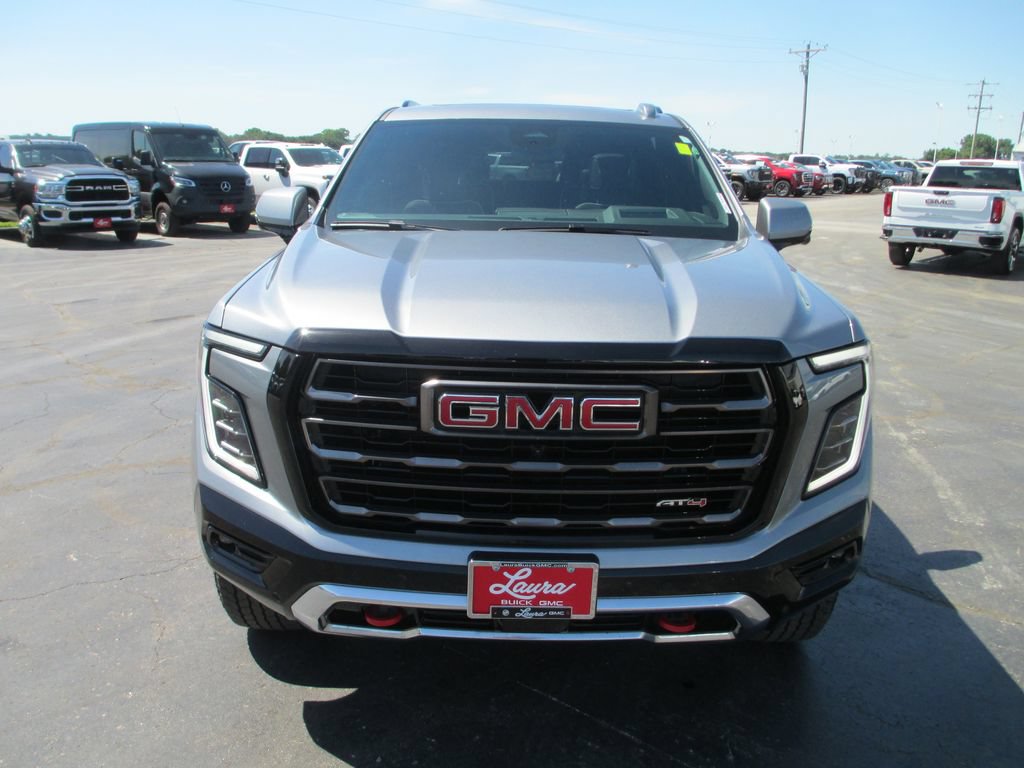 Certified 2025 GMC Yukon XL AT4 Ultimate AWD/4WD image 12