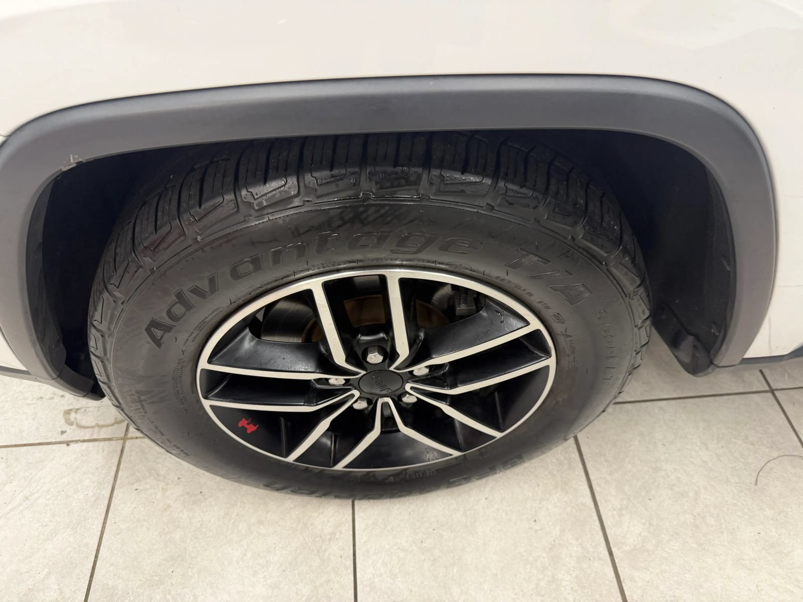Used 2021 Jeep Grand Cherokee Trailhawk AWD/4WD image 37