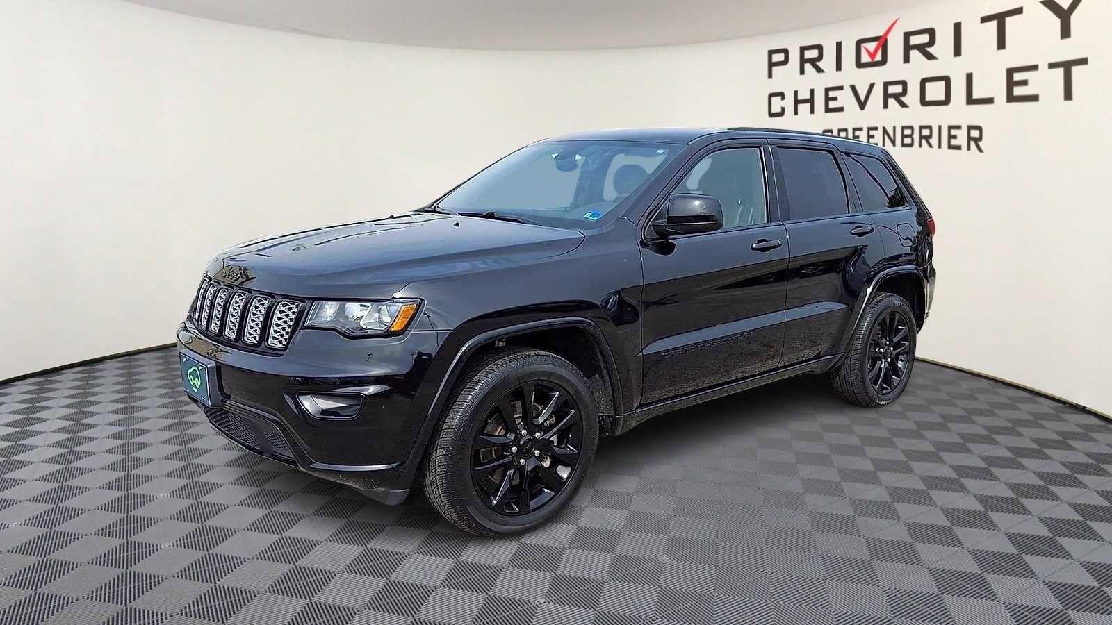 Used 2022 Jeep Grand Cherokee Laredo X image 4