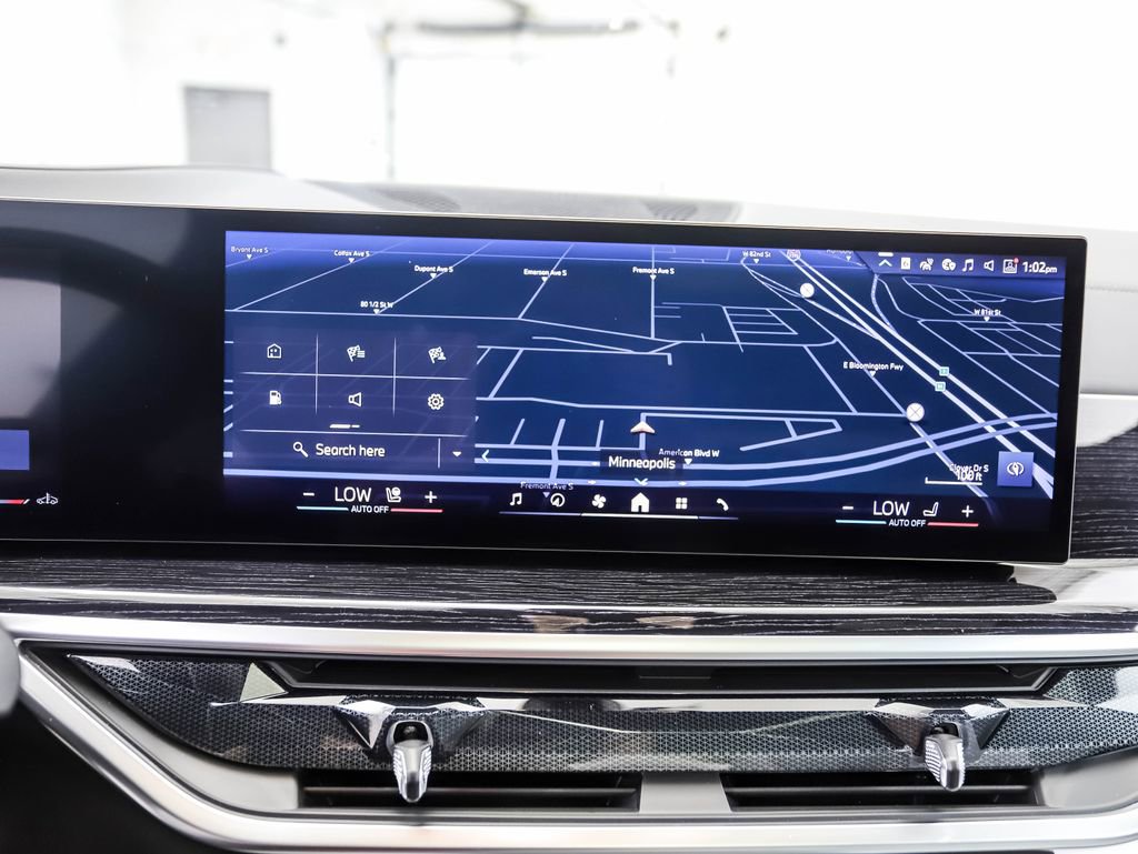 Used 2026 BMW X7 xDrive40i w/ M Sport Package image 17