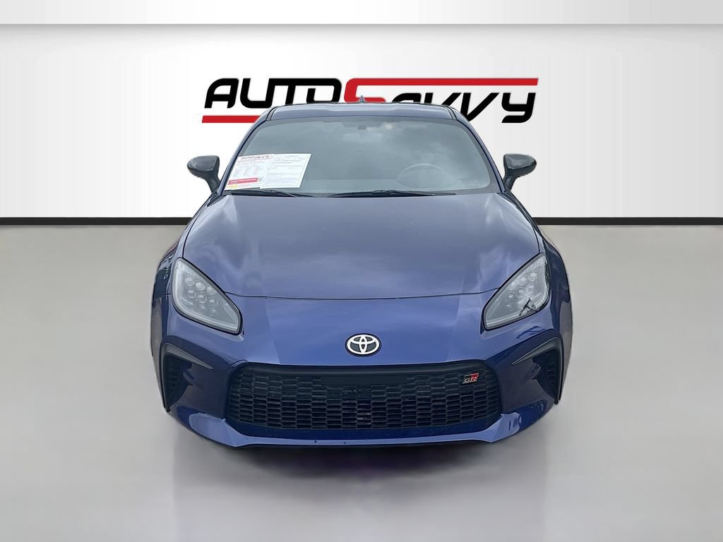 Used 2025 Toyota GR86 Premium RWD image 2