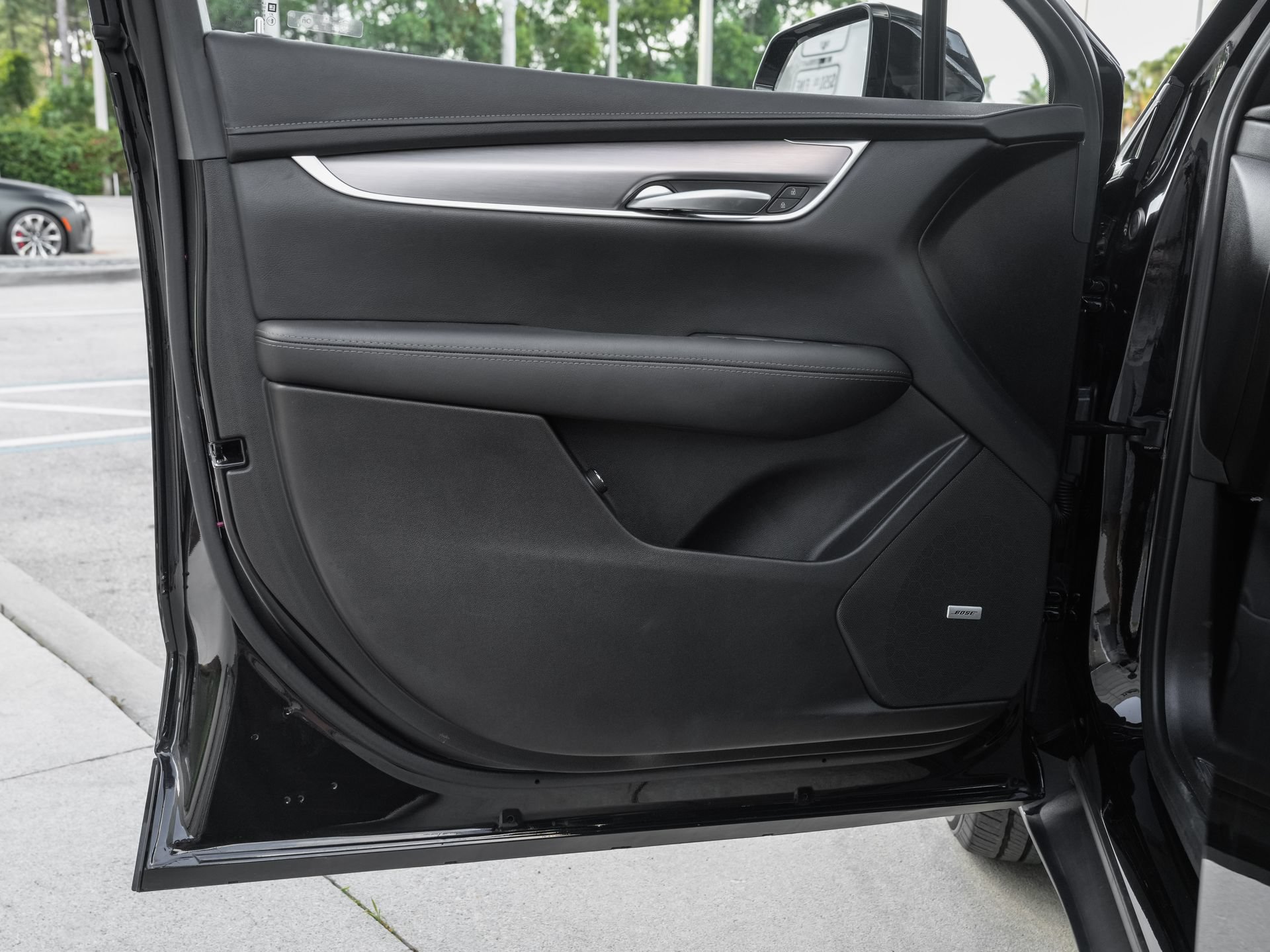 Used 2025 Cadillac XT5 Luxury FWD image 33