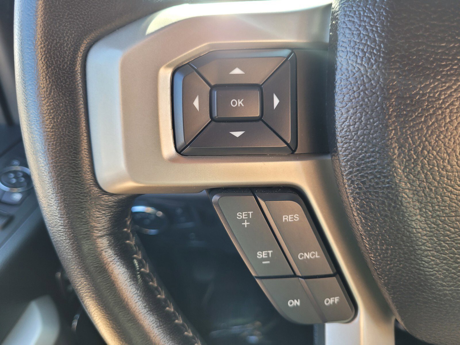 Used 2021 Ford F250 Lariat image 27