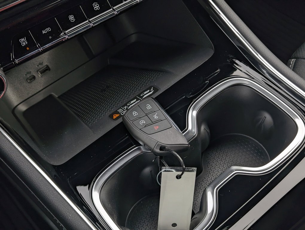 New 2026 Chevrolet Traverse LT w/ Driver Confidence Package image 25