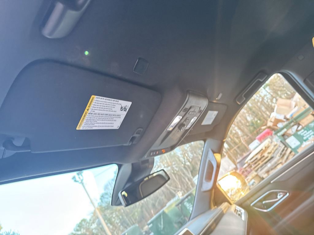 Used 2024 GMC Yukon SLT image 19