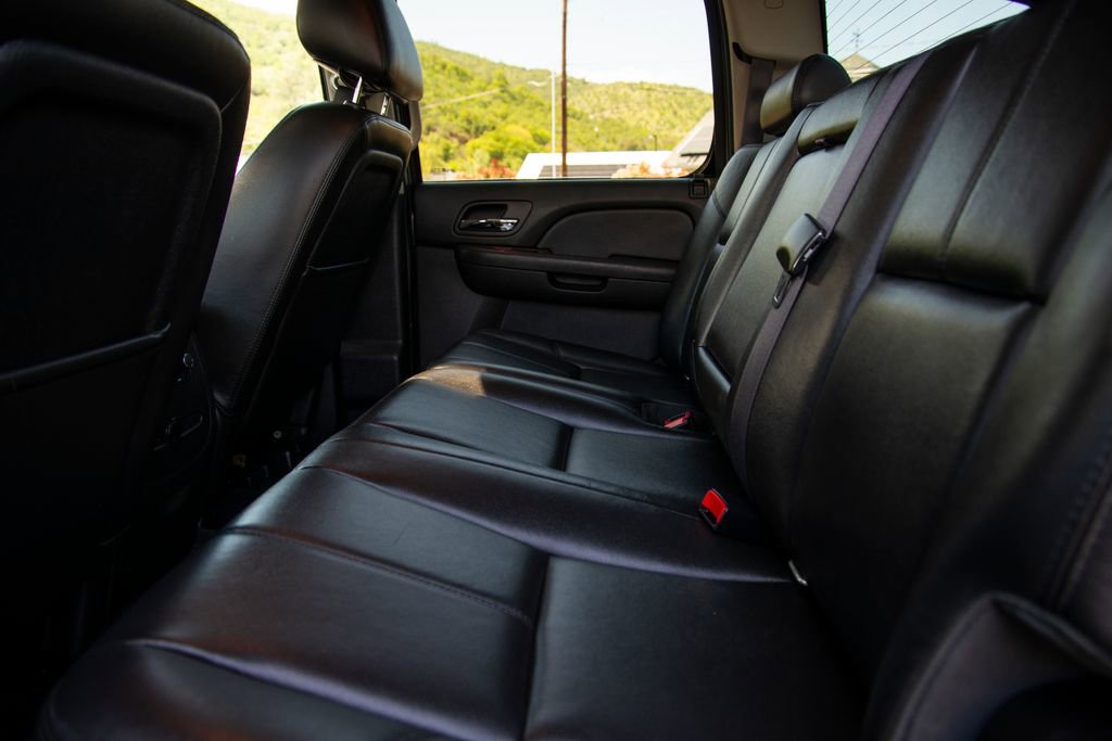 Used 2013 GMC Sierra 2500 SLT w/ Entertainment Package AWD/4WD image 15