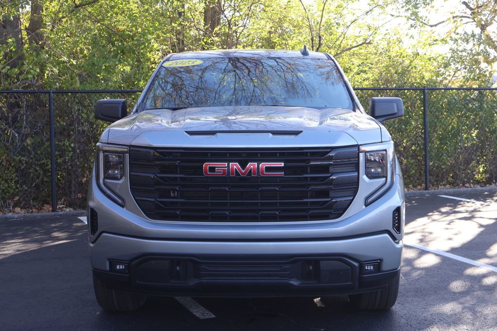 Used 2023 GMC Sierra 1500 Elevation image 2