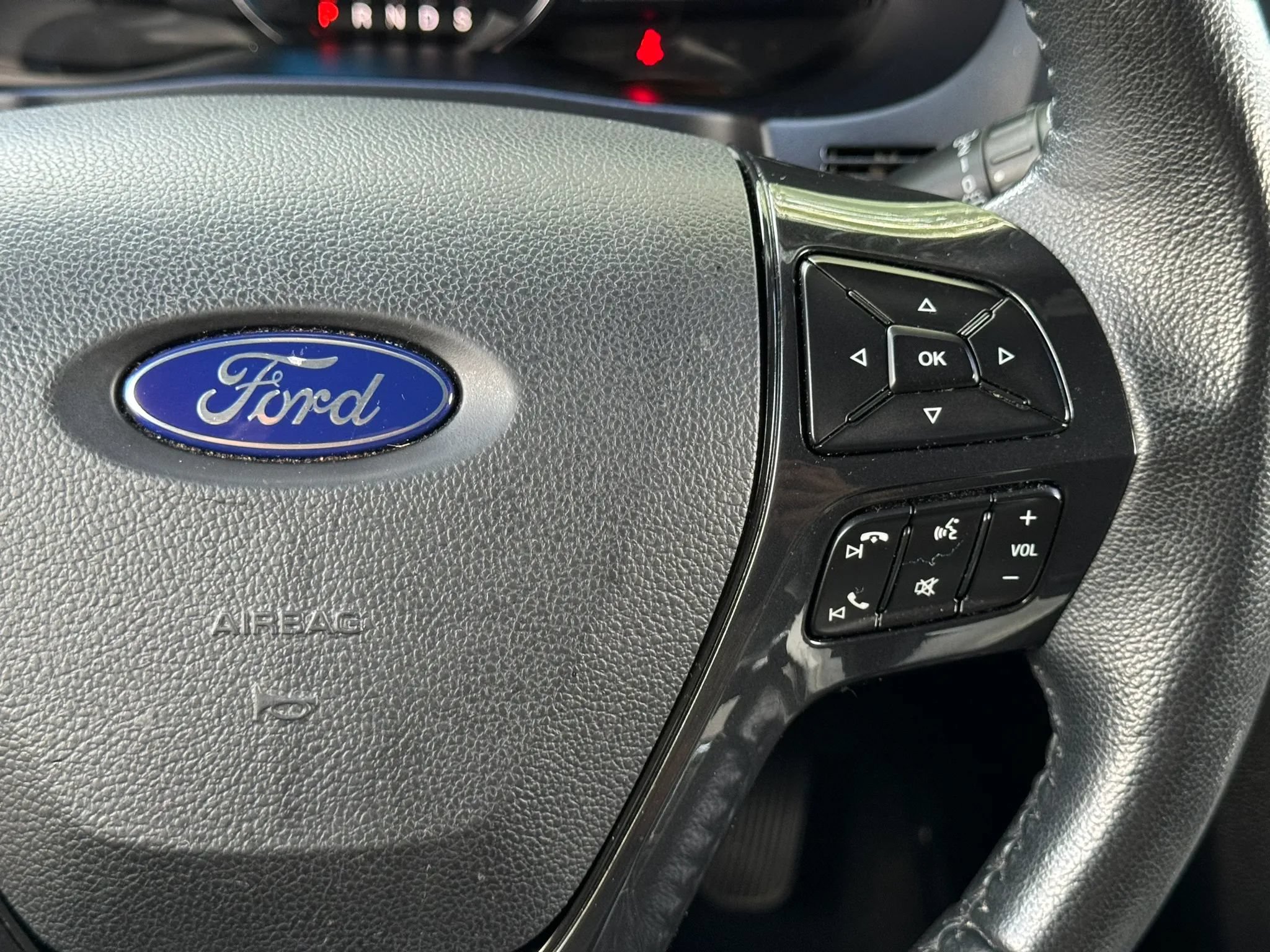 Used 2018 Ford Explorer XLT w/ Equipment Group 202A FWD image 21