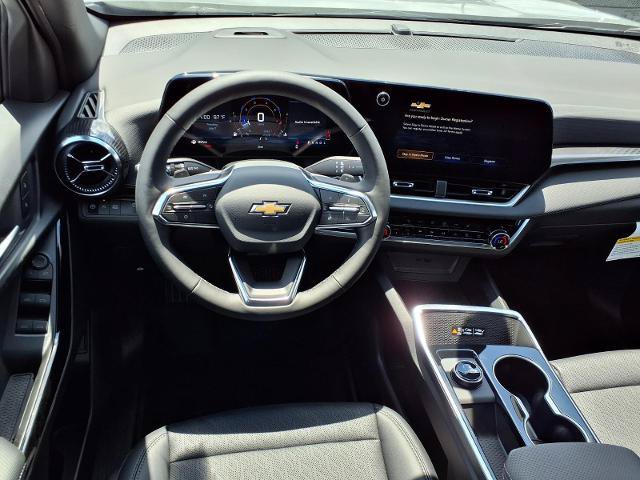 New 2027 Chevrolet Equinox LT w/ Convenience Package II FWD image 6